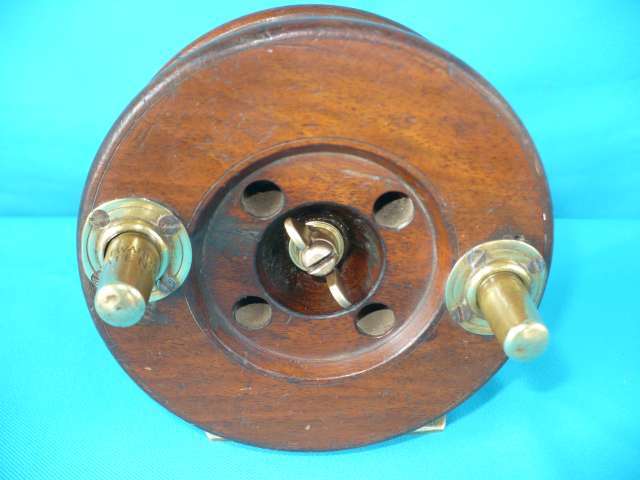 VINTAGE MILLWARDS WOOD & BRASS FISHING REEL