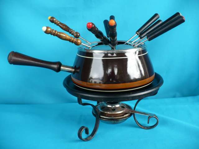 LOVELY FONDUE SET