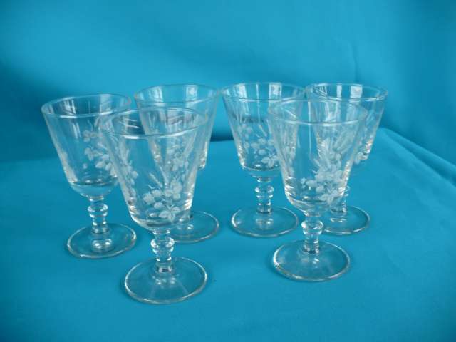 6 LOVELY PATTERNED SHERRY GLASSES
