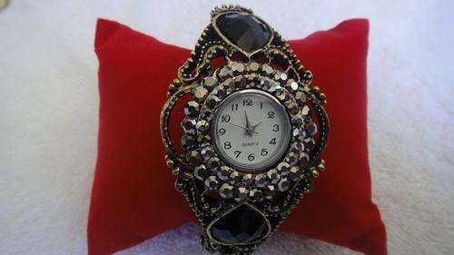 LADIES FLOWER BANGLE WATCH  ##BRAND NEW##