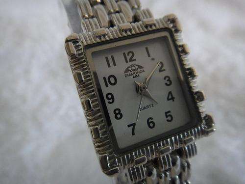 LOVELY SQUARE FACE LADIES WATCH ##BRAND NEW##