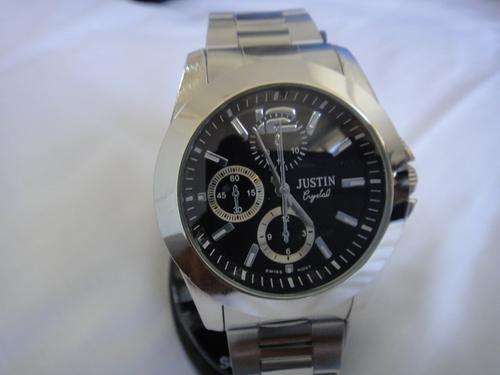 MENS SILVER WATCH WITH BLACK FACE ##BRAND NEW##