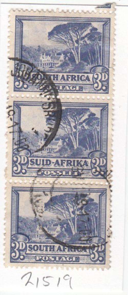 Union Vertical Strip of Three 3d Stamps. As Image.