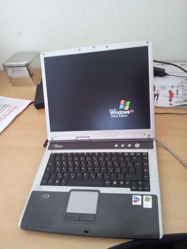 Fujitsu-Siemens Amilo Pentium 4 laptop