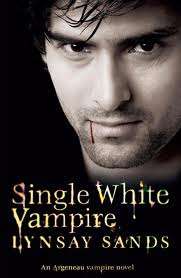 SINGLE WHITE VAMPIRE - LYNDSAY SANDS