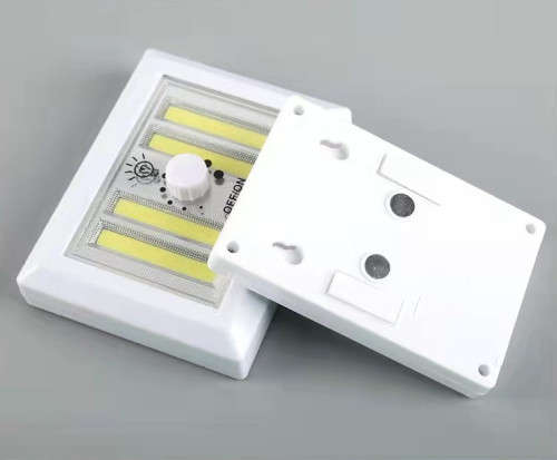 Portable 4 COB LED Wall Light Switch Magnetic with Step less Dimming & ON/OFF [Battery operated]