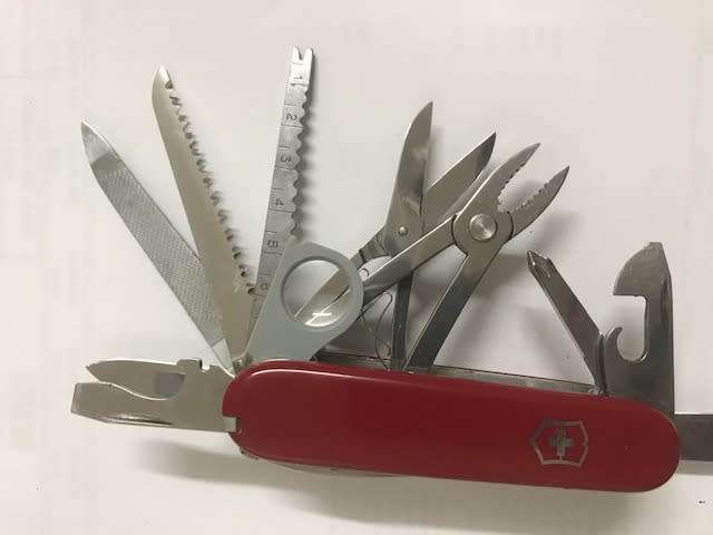 Victorinox Champ