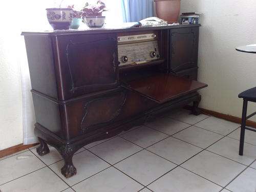 ANTIQUE PHILIPS RADIOGRAM