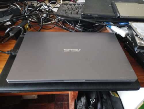 **BARGAIN BUY** ASUS 10th GEN i3, 8GB RAM, 256SSD! WORTH R8k -GRAB IT@ JUST R1999 - PLS READ AD!!!!!