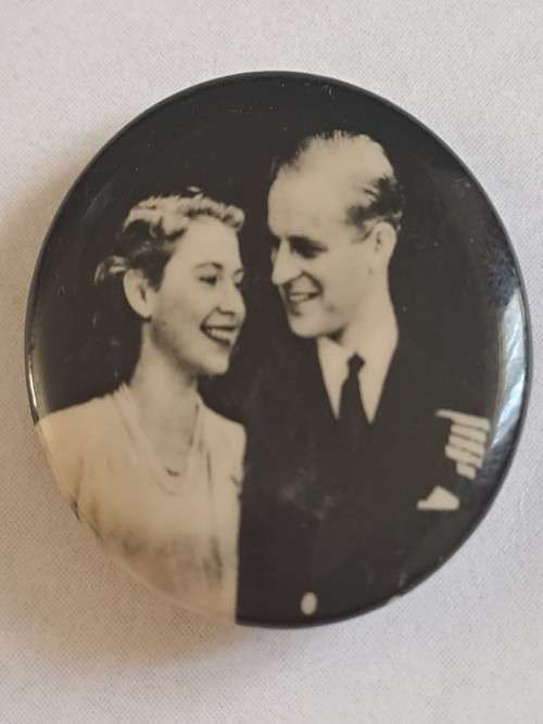 1947 - Young Queen Elizabeth and Prince Phillip Engagement -  Lapel Pin