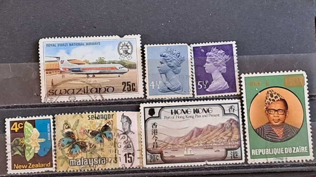 World Mix : 1970 - 1982  : Bid Per stamp for Lot of 7