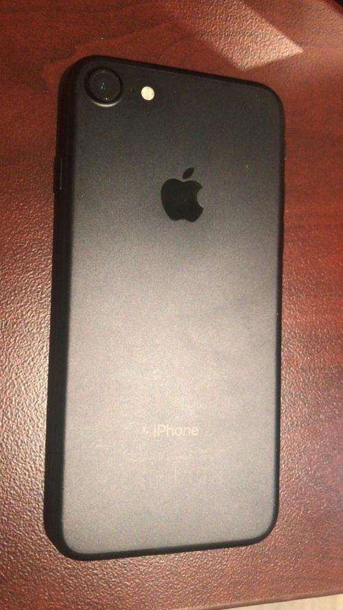 iphone 7.32GB.late entry