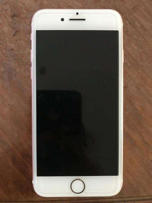 iphone 7 32gb Rose gold. Immaculate.late entry