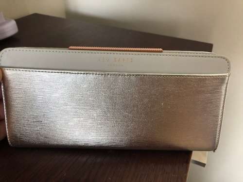 ted baker purse original(bought in the uae hardly used)