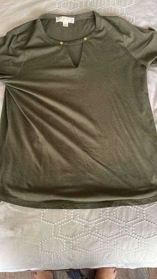 Bundle designer clothing. Tommy Hilfiger. Michael khors. Calvin Klein. Gently used