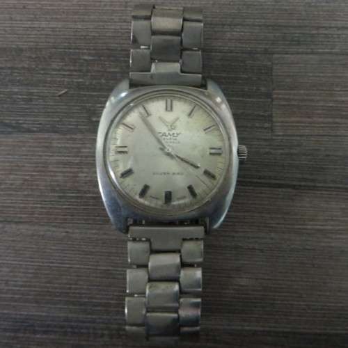 Vintage CAMY Geneva SILVER BIRD watch** Needs a service**