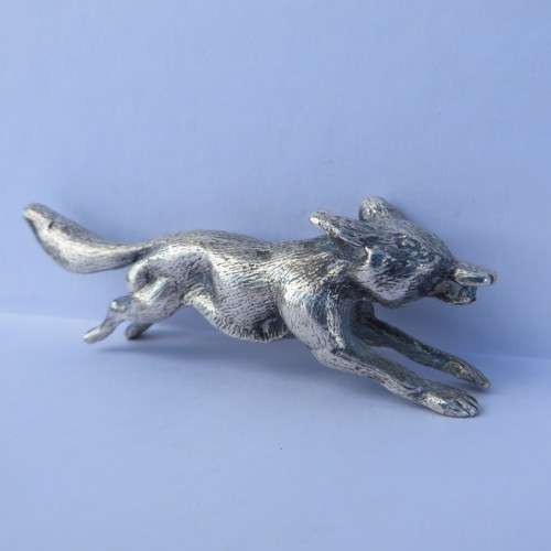 Solid Silver Running Fox ** Stunning Piece** Weighs 84 Grams**