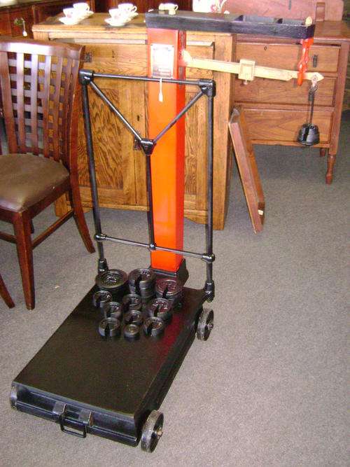 STUNNING ANTIQUE FLOOR SCALE MADE IN ENGLAND!!!!