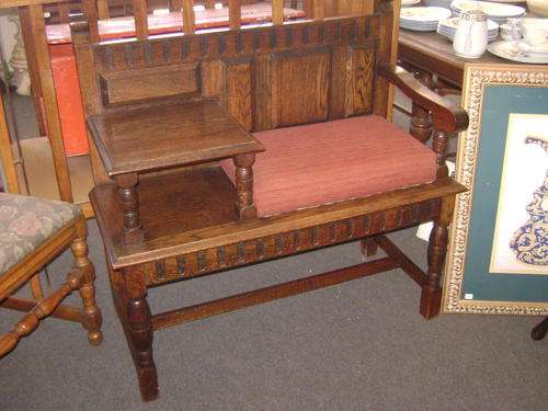 SOLID OAK TELEPHONE TABLE!!!***IN PERFECT CONDITION***