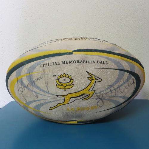 SPRINGBOK SIGNED RUGBY BALL - John Smit, Jean de villiers, Barry de Wet, Schalk burger and others***