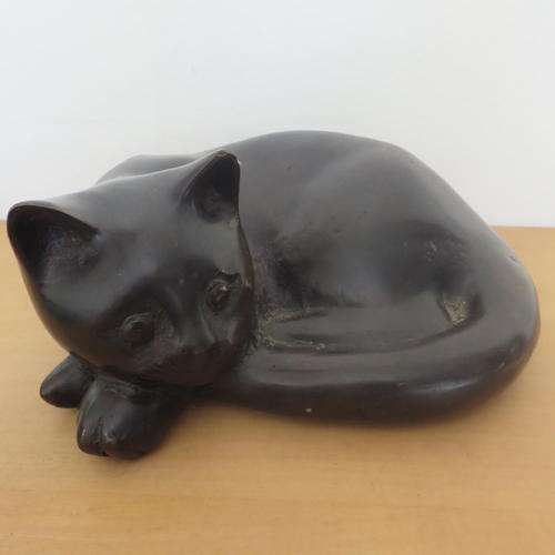 STUNNING SOLID BRONZE CAT** 20cm Long, and Weighs 2,3 Kilograms***