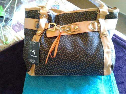 ***LOW STARTING BID ***STUNNING LARGE FASHION BAG***GREAT QUALITY