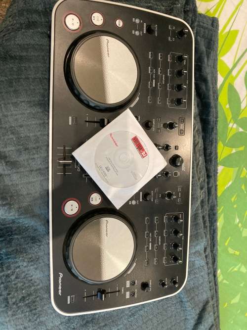 Pioneer DDJ-ERGO master mixer