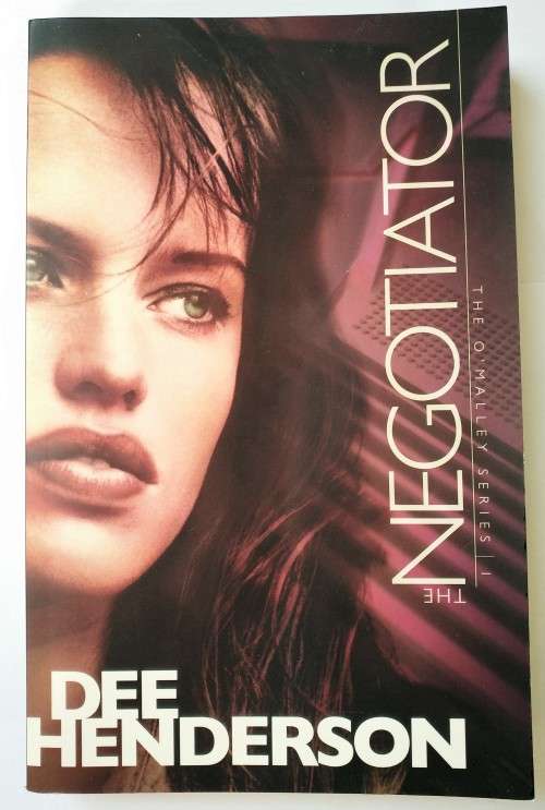 The Negotiator - Dee Henderson