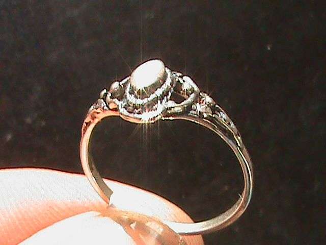 MOTHER OF PEARL RING IN STERLING SILVER. SIZE M1/2