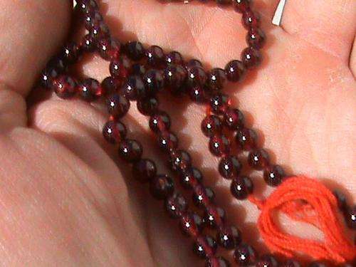 RED GARNET GEMSTONE BEADS....4.5 MM. PRICE FOR STRING