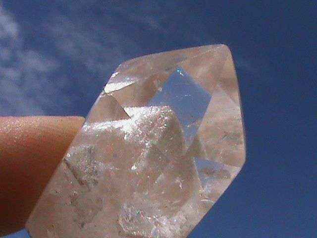 BEAUTIFULL A-GRADE CLEAR QUARTZ WITH DISTINCT SNOW-CAPPED PHANTOM!!