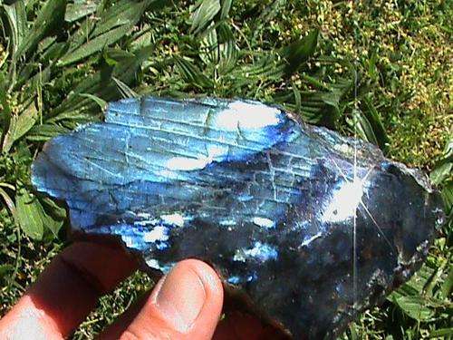 LABRADORITE... A-GRADE... BEAUTIFULL BLUE & GREEN...