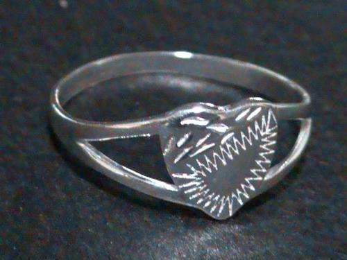 STERLING SILVER KIDS RING.   SIZE J