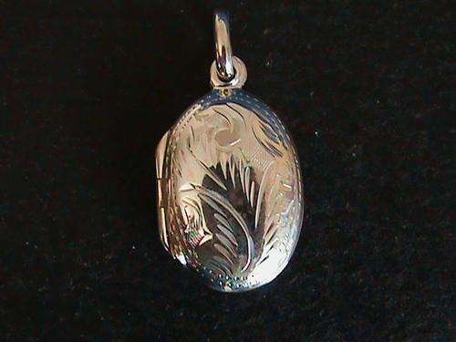 SOLID STERLING SILVER LOCKET .... ENGRAVED