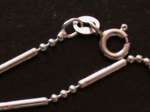 SOLID STERLING SILVER BRACELET.   19 CM LONG