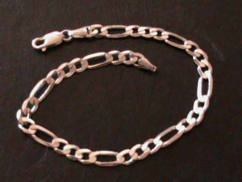 SOLID STERLING SILVER BRACELET.   21 CM LONG