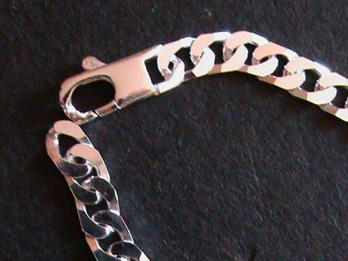 SOLID STERLING SILVER BRACELET.   21 CM LONG