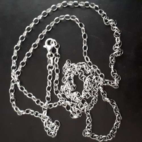 SOLID STERLING SILVER CHAIN 80 CM LONG.