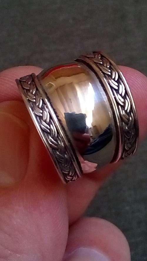 SOLID STERLING SILVER RING.  SIZE S 1/2