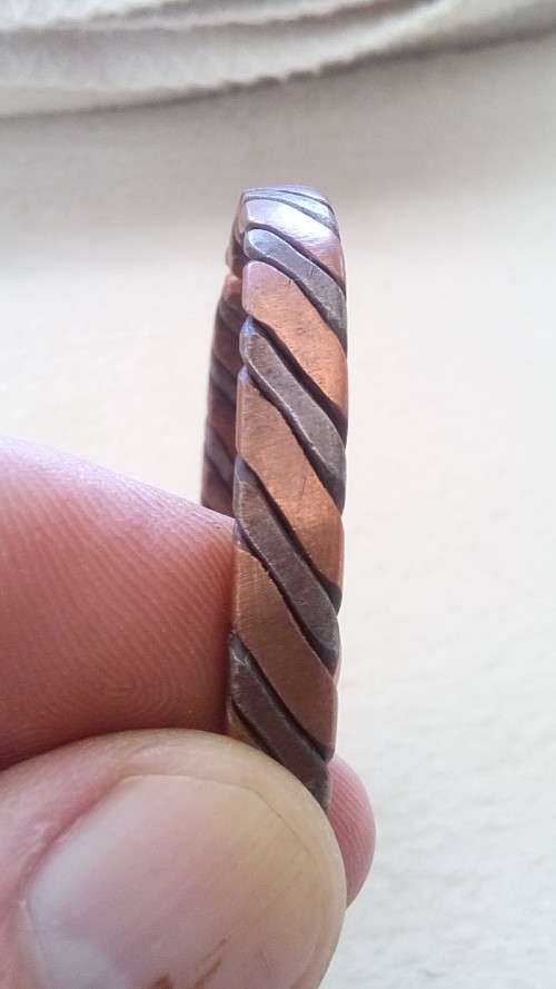 RED COPPER AND METAL WIRE BRACELET.  ADJUSTABLE SIZE. 6 MM WIDE