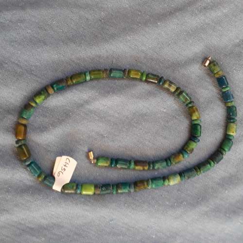 CHRYSOCOLLA GEMSTONE NECKLACE.  45 CM LONG. MAGNETIC CLASP