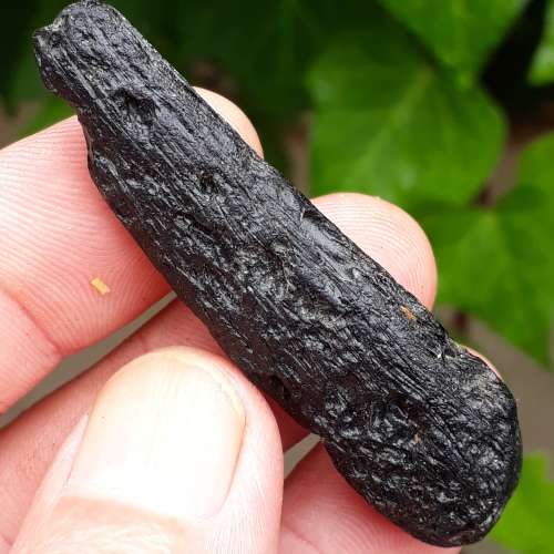 RARE TEKTITE.  LARGE SIZE, NICE SHAPE FOR A PENDANT.