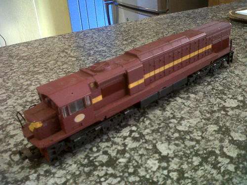 LIMA CLASS 34 DIESEL SAS/SAR