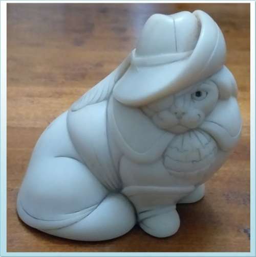 VINTAGE JOHN BICCARD CRUSHED MARBLE SCULPTURE  CAVALIER CAT "D ARTAGNAN"