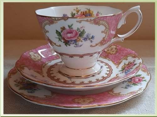 ROYAL ALBERT  LADY CARLYLE - TRIO