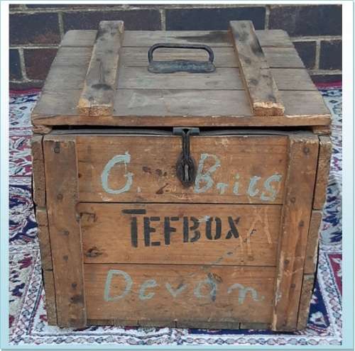 ANTIQUE WOODEN EGG BOX