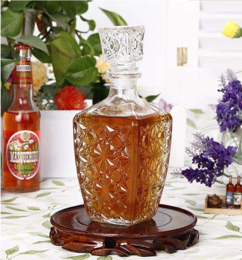 Whiskey/Liquor/Wine Decanter Bottle with Stopper - 850ml - Ready to Ship Items
