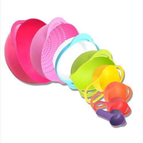 Brand New 8 Piece Rainbow Stackable Trendy Colourful Mixing Bowls