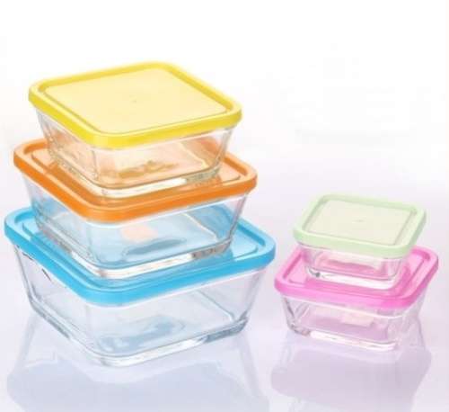 Brand New 5 Piece Glass Bowls in Different Sizes with Colourful Lids