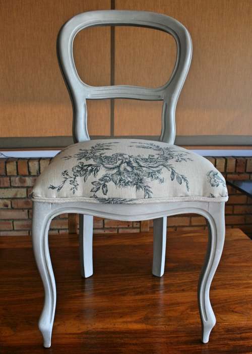 Balloon Back Dining Chair